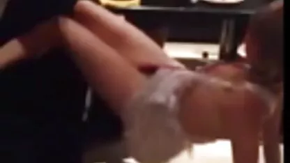 सुंदर चाटना गुदा गोरा चेरी हिंदी फिल्म सेक्सी एचडी में Deville और उसे fucks