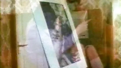 एक पूर्व प्रेमिका के साथ सेक्स, वह एक रेडहेड है और एक उच्च गुणवत्ता वाला blowjob करना पसंद करती सेक्सी मूवी मूवी है। वह आदमी यह जानता है और उसके साथ एक होम वीडियो रिकॉर्ड करता है कि कैसे वह उसे चूसता है और उसके साथ चुदाई करता है और सेक्स के दौरान वह खुद को भगशेफ पर मारता है