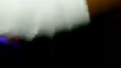परिपक्व माँ हेज़ल हेरी राज सेक्सी मूवी खुद को सहलाती है