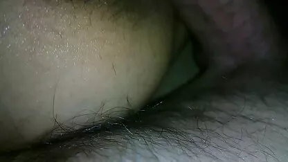 कैसे उसने दो लड़कियों को एक blowjob देने के लिए राजी किया, यह स्पष्ट नहीं है। लेकिन यहाँ वे अपने ट्रंक और अंडकोष को चाटते हैं, अपने हाथों से मदद करते हैं। एक लंबे blowjob सेक्सी मूवी फिल्म पिक्चर के बाद वह इन लड़कियों में से एक को चोदता है