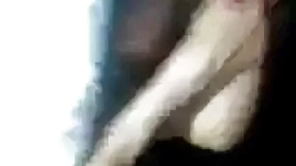 एक युवा, हिंदी सेक्सी मूवी हिंदी सेक्सी मूवी गर्भवती बच्ची एक वेब कैमरा के सामने बिल्ली का हस्तमैथुन करती है