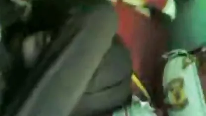 एक प्यारा आदमी एक सेक्सी सेक्सी मूवी गोली पर सेक्सी उभयलिंगी महिलाओं को गोली मारता है और उन्हें गुदा में चोदता है