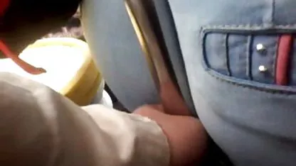 मोज़ा में हिंदी सेक्सी फुल मूवी एचडी भव्य tranny उसके बड़े मुर्गा के साथ खेलता है